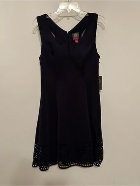 Vince Camuto Black Laser-Cut Hem Midi Dress